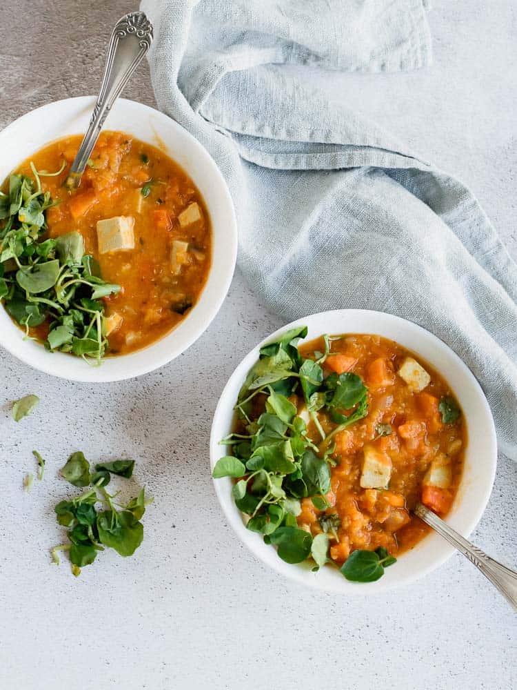 Sopa de batata doce e lentilhas