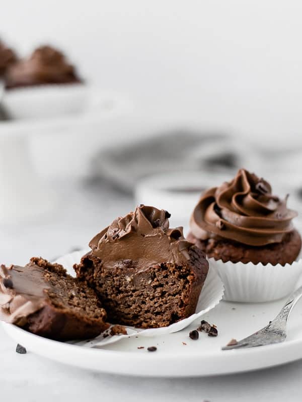 Muffins de banana e chocolate