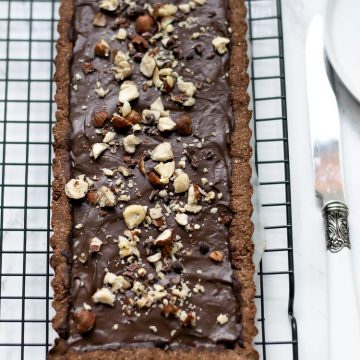 Tarte de chocolate e avelãs